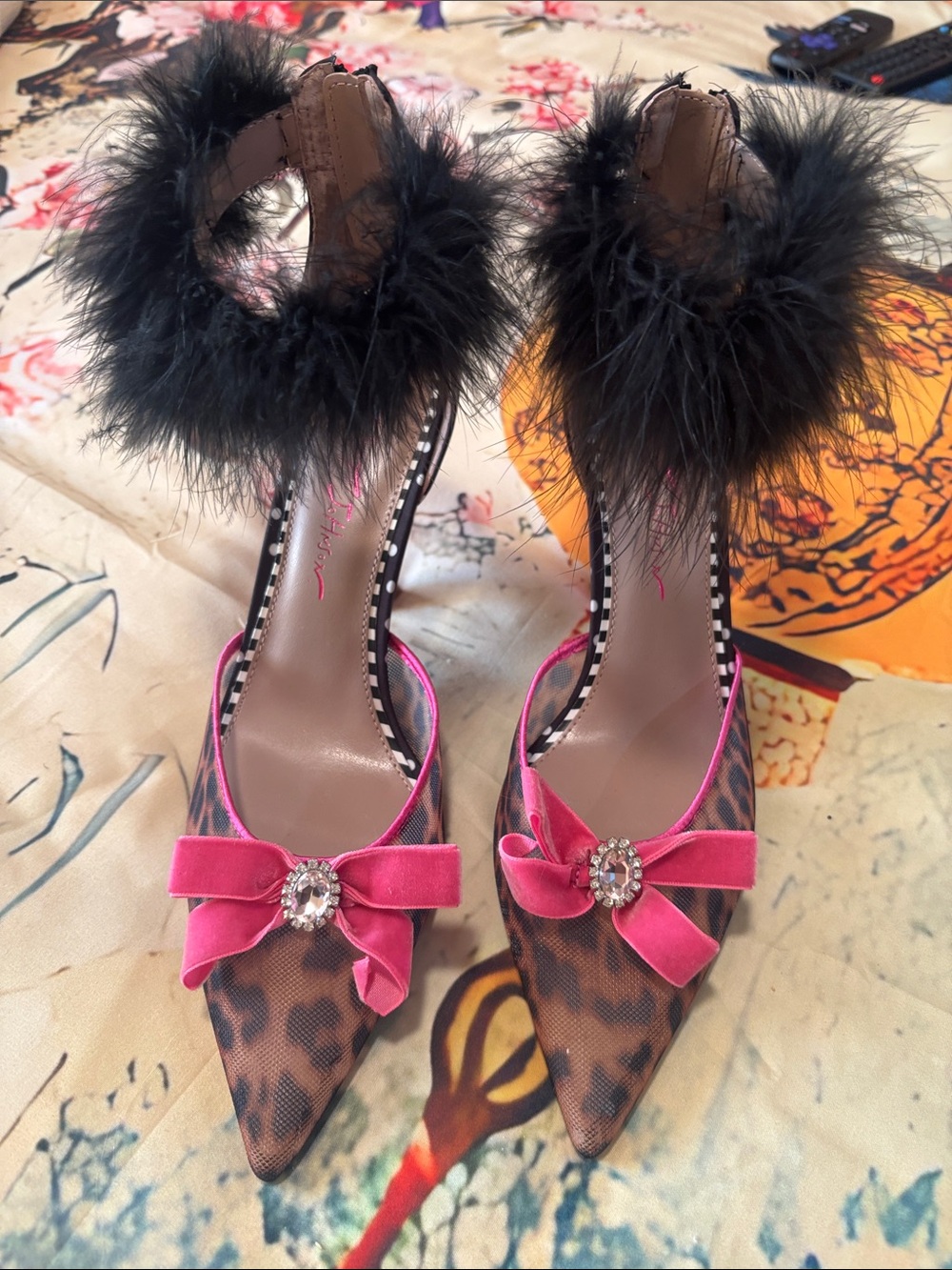 Shoes - Picture 2 of 2